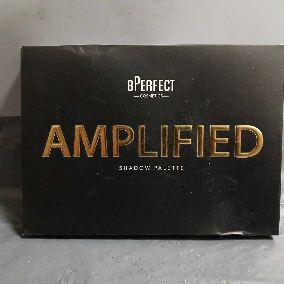 BOXED BPERFECT AMPLIFIED SHADOW PALETTE 