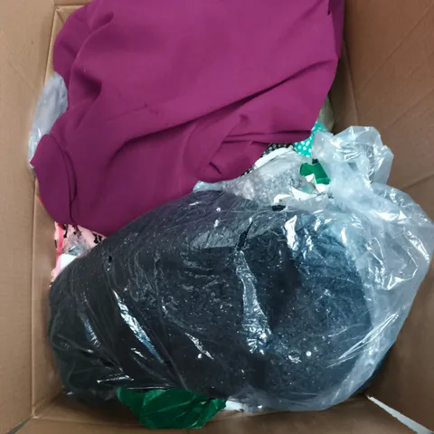 LARGE BOX OF APPROXIMATELY 25 ASSORTED CLOTHING ITEMS IN VARIOUS COLOURS, STYLES AND SIZES - COLLECTION ONLY