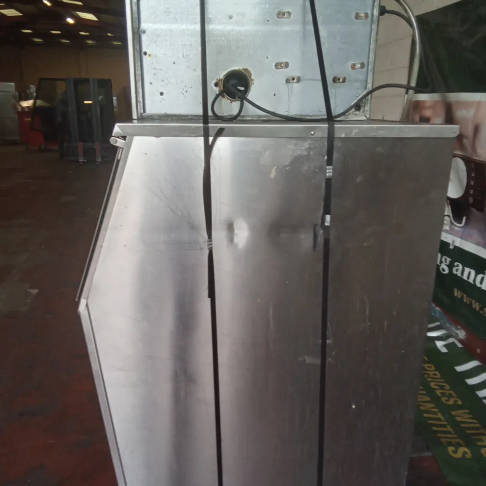 COMMERCIAL FOLLETT ICE MAKER WITH VENTILATION 