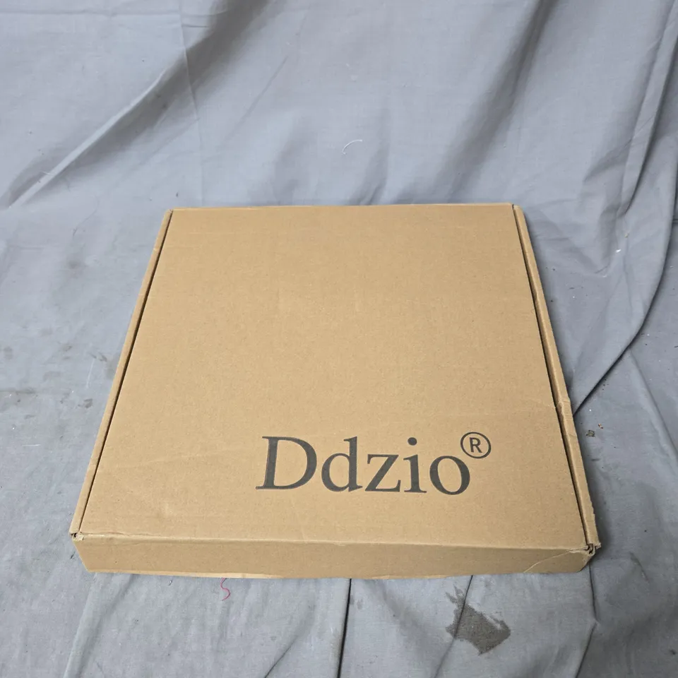 DDZIO THE KITCHEN IS THE HEART OF THE HOME WALL CLOCK – BOXED