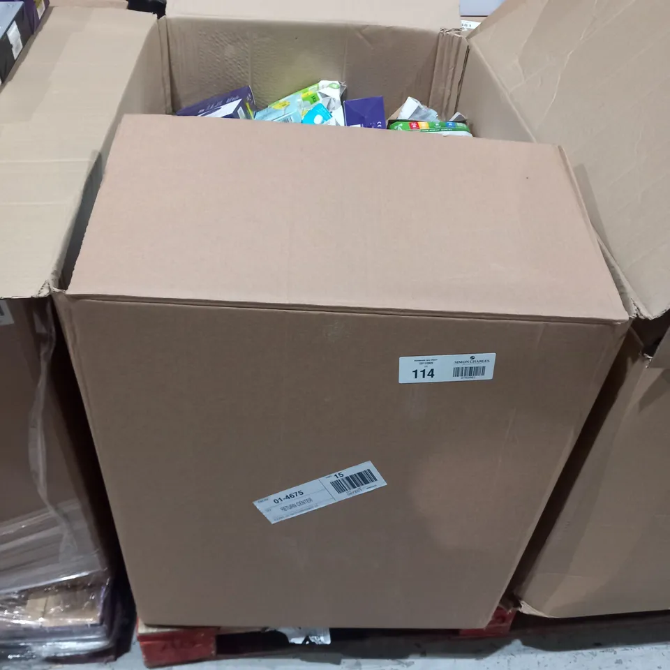 LARGE BOX OF ASSORTED ELECTRICAL GOODS TO INCLUDE;