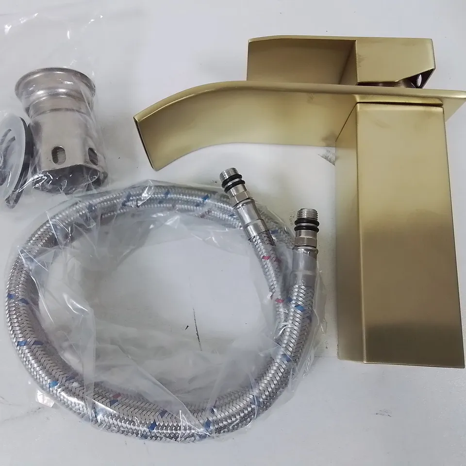 GOLD LOOK BASIN MIXER TAP