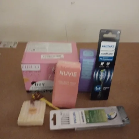 APPROXIMATELY 15 ASSORTED HEALTH & BEAUTY PRODUCTS TO INCLUDE YIDUO EYE BEGINNER LASHES, HABI FACIAL MIST, PHILIPS SONICARE HEADS, ETC - COLLECTION ONLY