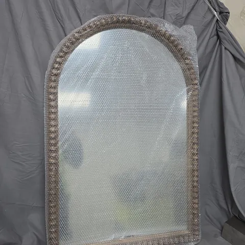 ARCHED BOBBIN WOOD MIRROR 61 X 91 CM