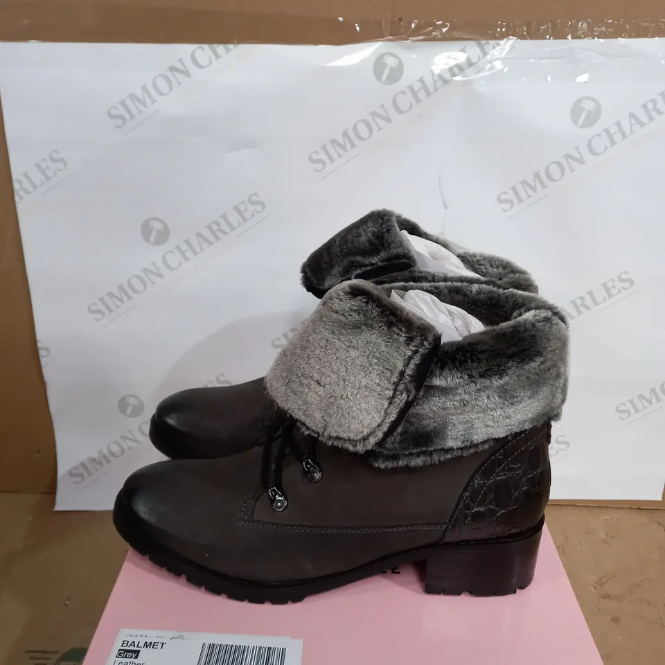 MODA IN PELLE BALMET LACE UP FUR COLLAR HIKER BOOTS SIZE-41