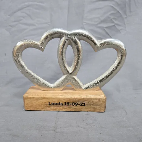 BOXED UNBRANDED PERSONALISED DOUBLE HEART ORNAMENT