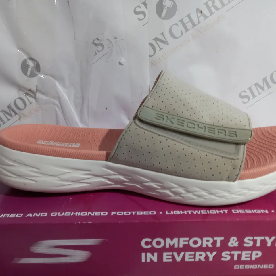 SKETCHERS GO WALK 600 SANDAL - TAUPE SIZE 7