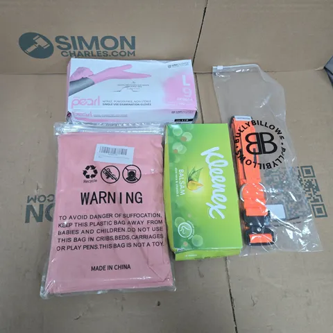 APPROXIMATELY 15 ASSORTED HOUSEHOLD PRODUCTS TO INCLUDE UNIGLOVES SINGLE USE EXAMINATION GLOVES, KLEENEX TISSUES, BULLYBILLOWS COLLAR, ETC - COLLECTION ONLY