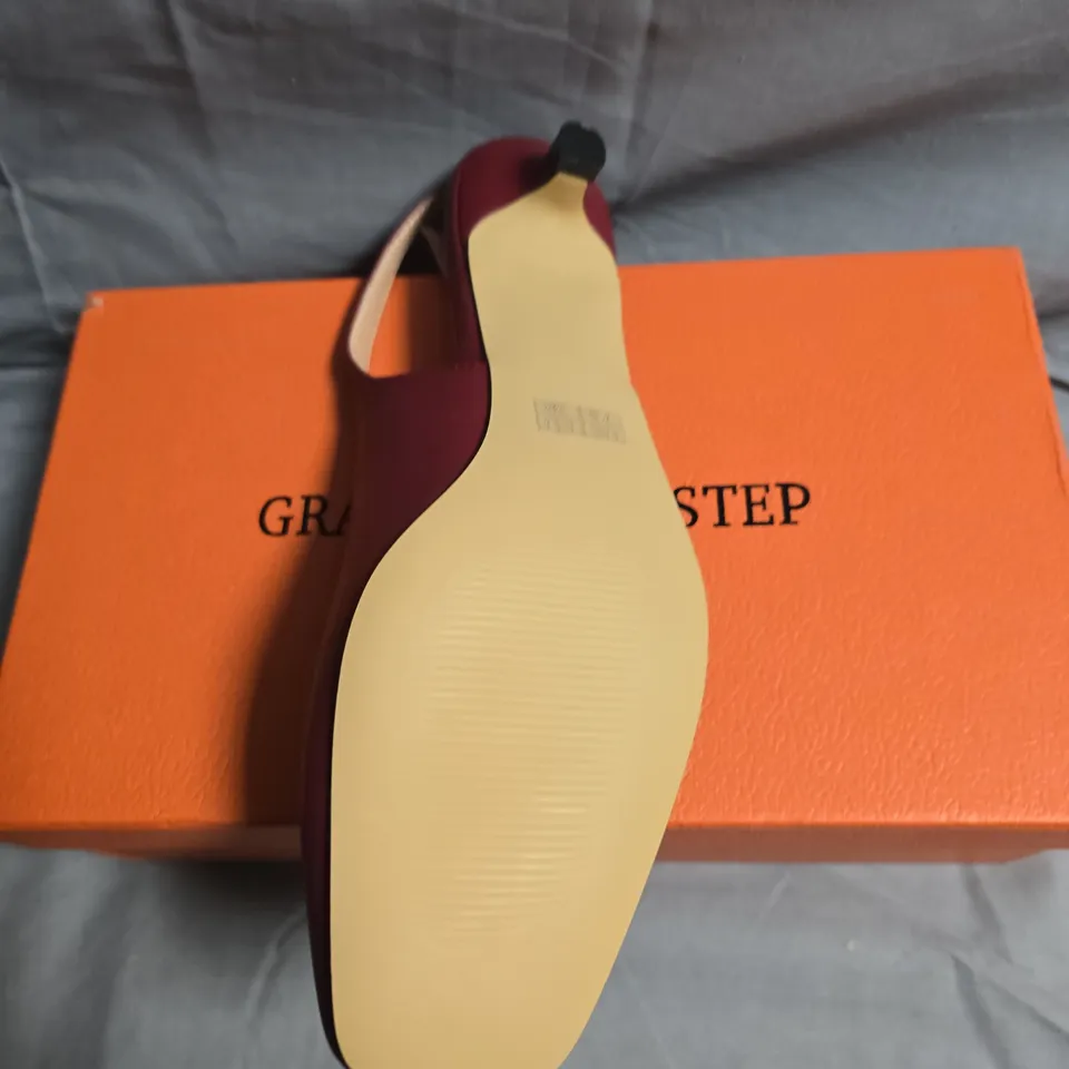 BOXED PAIR OF GRACE EVERY STEP SMALL WEDGE SHOE - UK SIZE 38