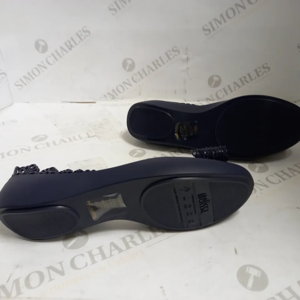 MELISSA QUEEN FRILL VAVY SIZE 38 