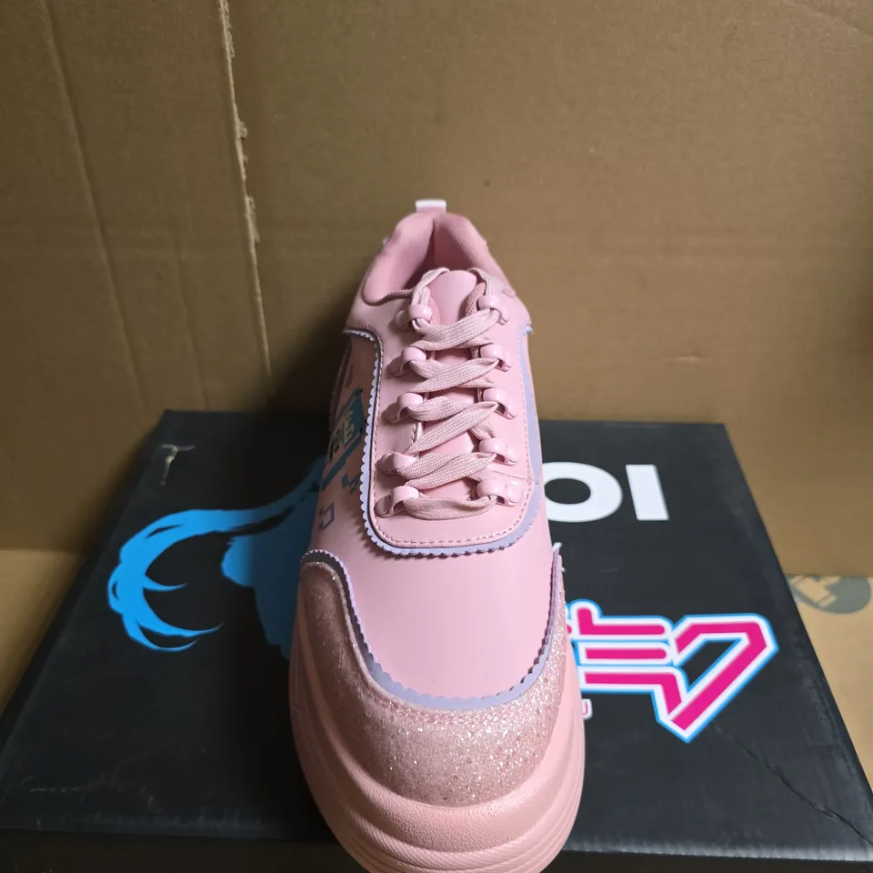 BOXED PAIR OF KOI X HATSUNE MIKU VIRTUAL DIVA MIKU CHUNKY TRAINERS - PINK, UK 9