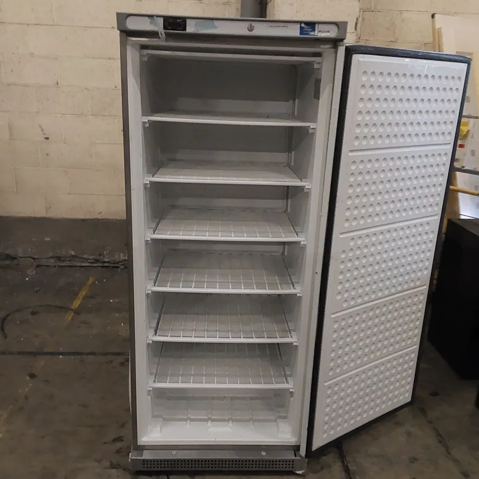 FURNOTEL HF601I UPRIGHT FREEZER