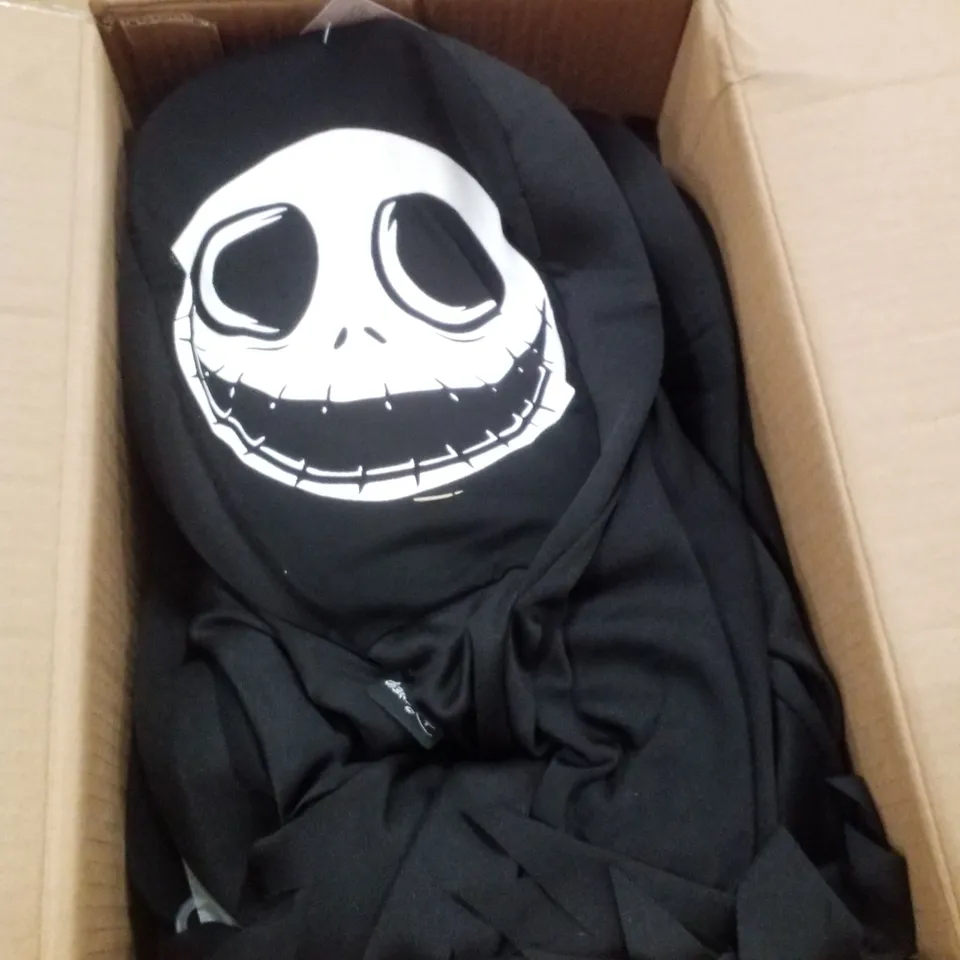 PALLET CONTAINING BRAND NEW HALLOWEEN DECORATIONS INCLUDING LIGHT UP BAT PUMPKINS & JACK SKELETON MASKS