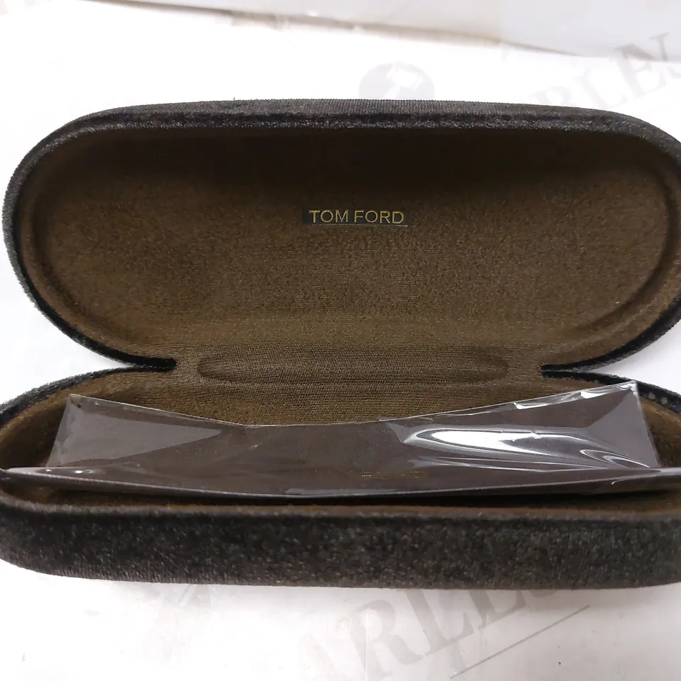 TOM FORD BLACK VELVET GLASSES CASE 