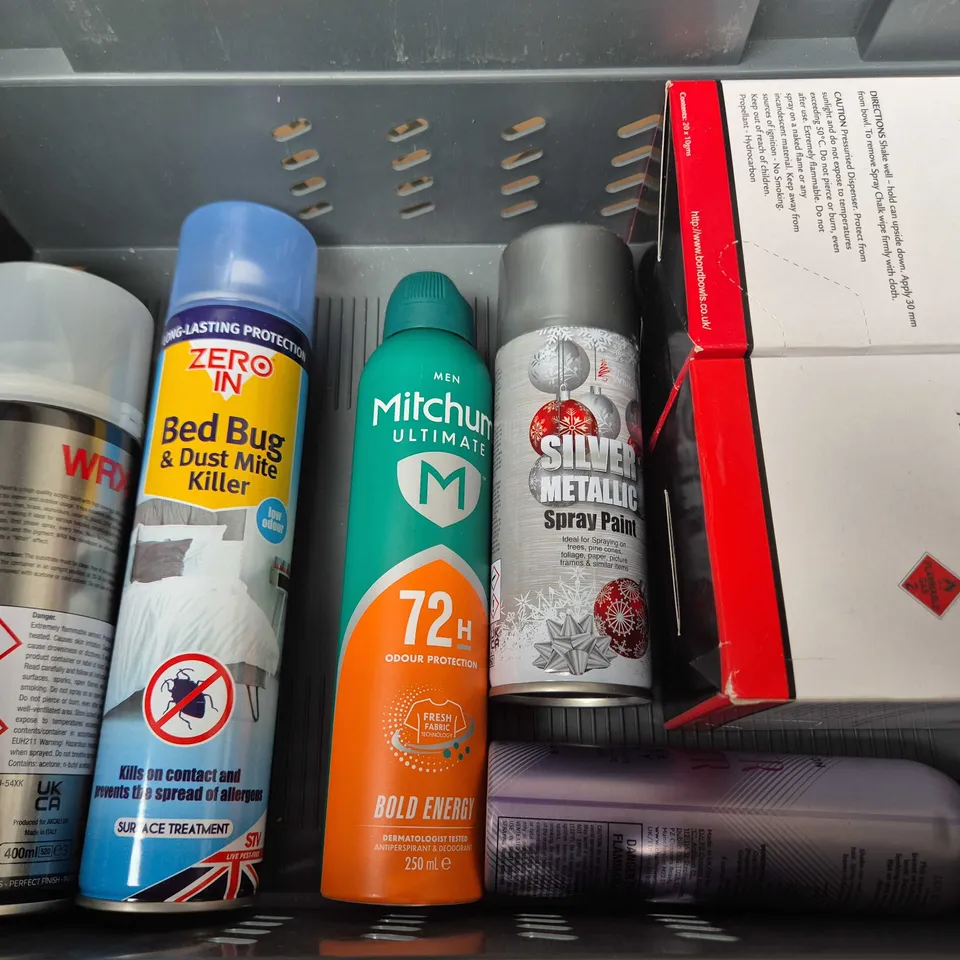 APPROXIMATELY 15 ASSORTED AEROSOLS TO INCLUDE WRX , SPRAY PAINT AND HAIR SPRAY