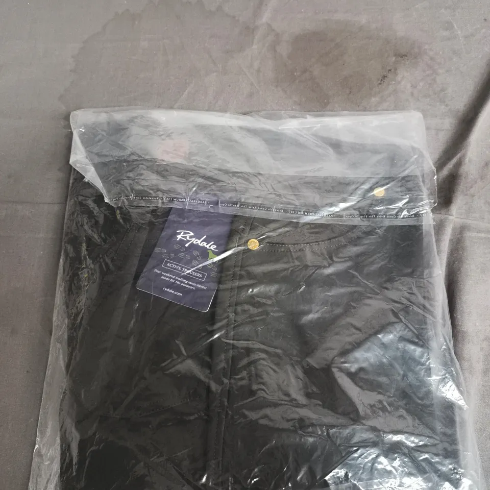 RYDALE WEEKEND TROUSERS SIZE 16 / XL 