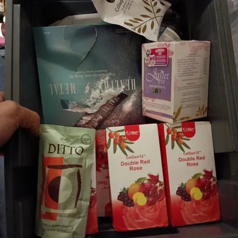 TOTE OF APPROXIMATELY 12 ASSORTED VITAMINS AND DIETARY SUPPLEMENTS TO INCLUDE: NUTRITION GEEKS GLYCINATE 3 IN 1 