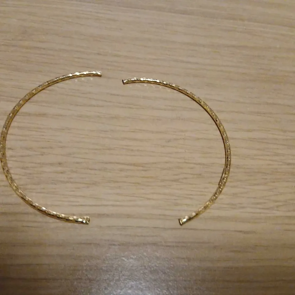 GOLD 9CT ITALIAN GOLD DIAMOND CUT SLIP ON BANGLE 1G