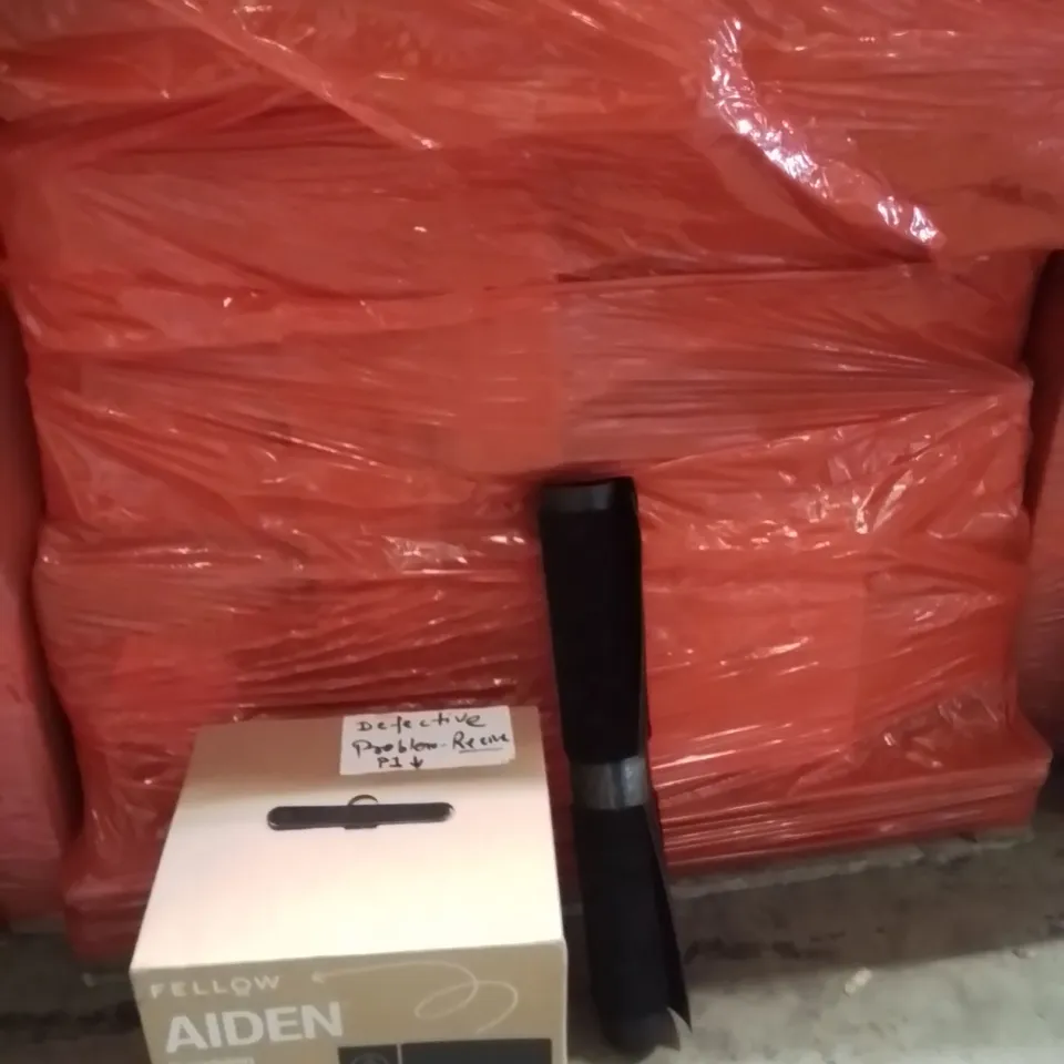 PALLET OF ASSORTED HOUSEHOLD GOODS AND PRODUCTS TO INCLUDE;COFFEE MAKER,MAT