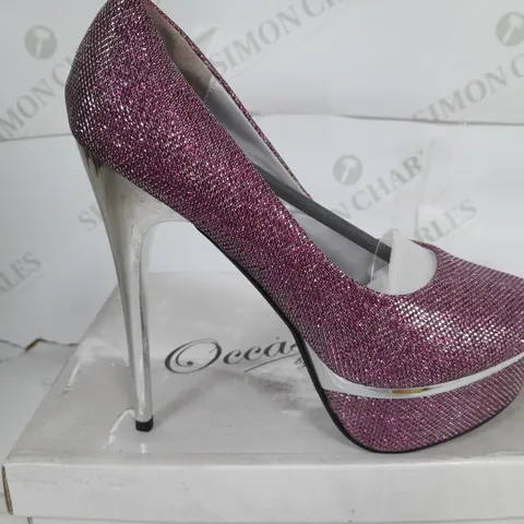 BOXED PAIR OF OCCASSIONS BY CASANDRA CLOSED TOE HEELS IN SPARKLE PINK - SIZE 6
