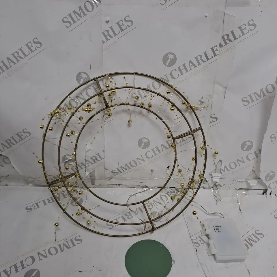 SARA DAVIES PRE-LIT DECORATIVE BEADED WREATH 