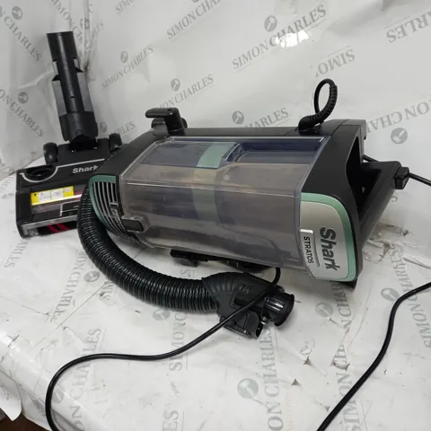 SHARK STRATOS UPRIGHT VACUUM CLEANER WITH PET-TOOL & CAR KIT NZ860UK