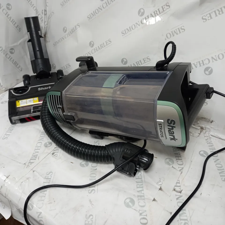 SHARK STRATOS UPRIGHT VACUUM CLEANER WITH PET-TOOL & CAR KIT NZ860UK