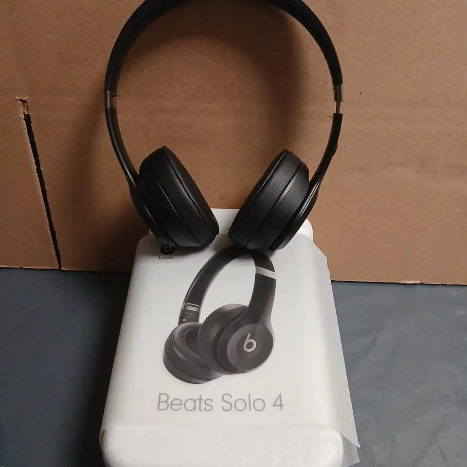 BEATS SOLO 4 WIRELESS ON-EAR HEADPHONES – BOXED