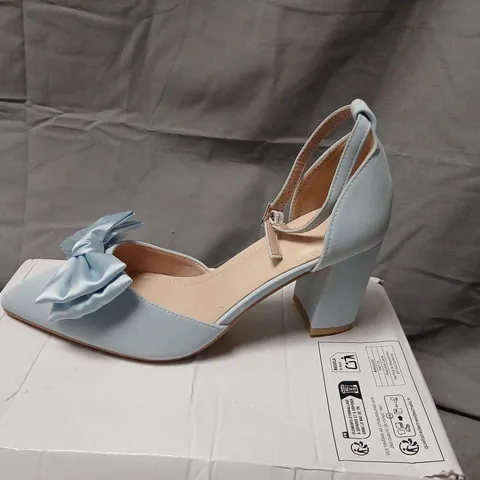 LIGHT-BLUE BOW-FRONT ANKLE-STRAP HEELS, EU 40 (UK 7)