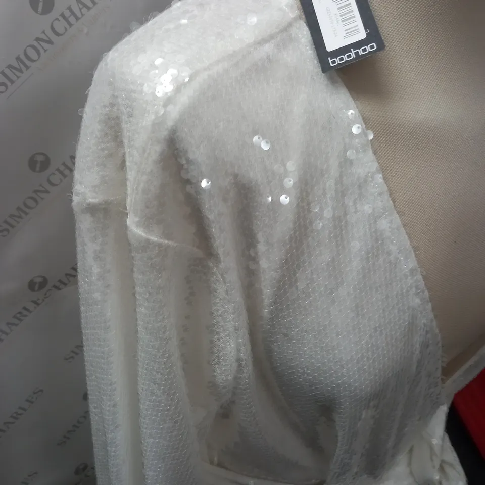 boohoo plus sequin wrap dress in white - 16