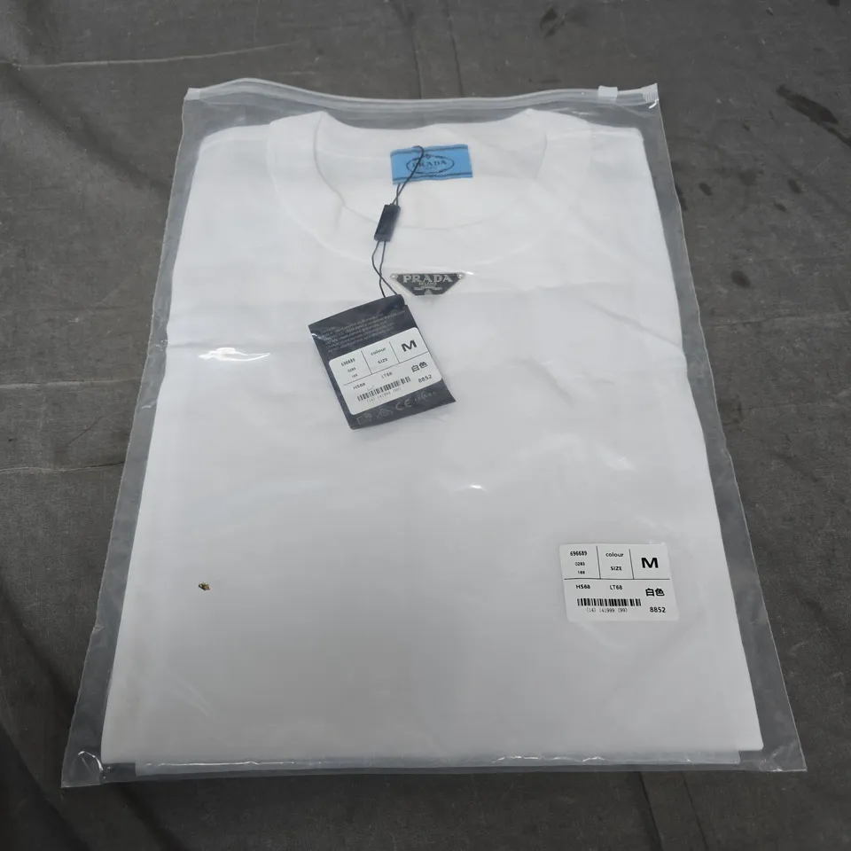PRADA WHITE T-SHIRT, SIZE M