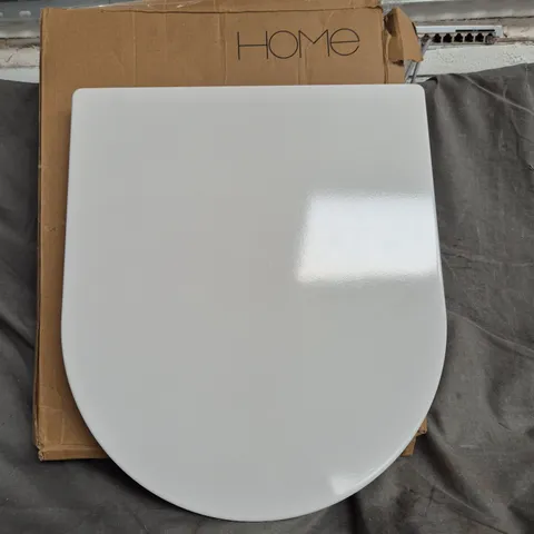 BOXED SOFT CLOSE D SHAPED TOILET SEAT SQUARE BACK