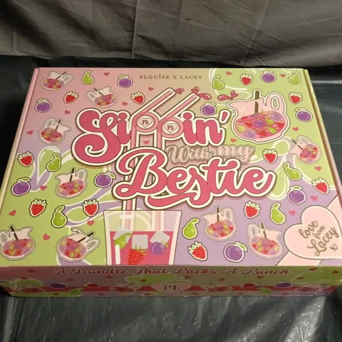 P LOUISE X LACEY MAKE-UP BUNDLE BOX