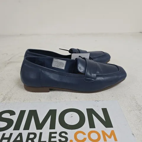 HUSH PUPPIES BLUE SUTTON LOAFER SIZE 7 UNBOXED