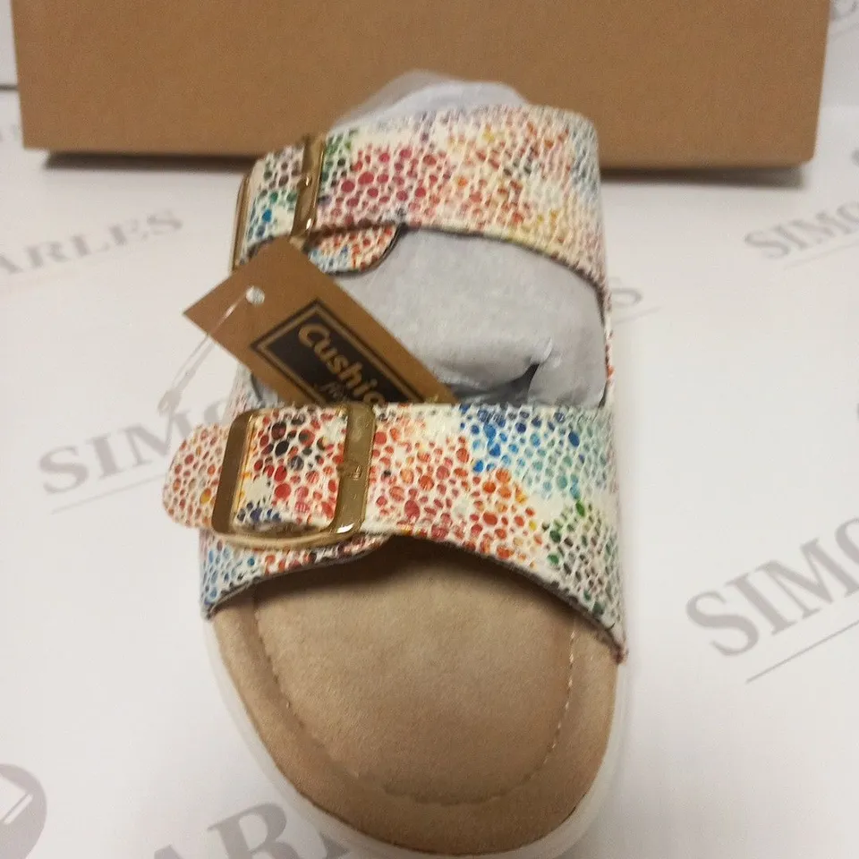 BOXED PAIR OF CUSHION WALK STRAPPY SANDALS IN WHITE - SIZE 3