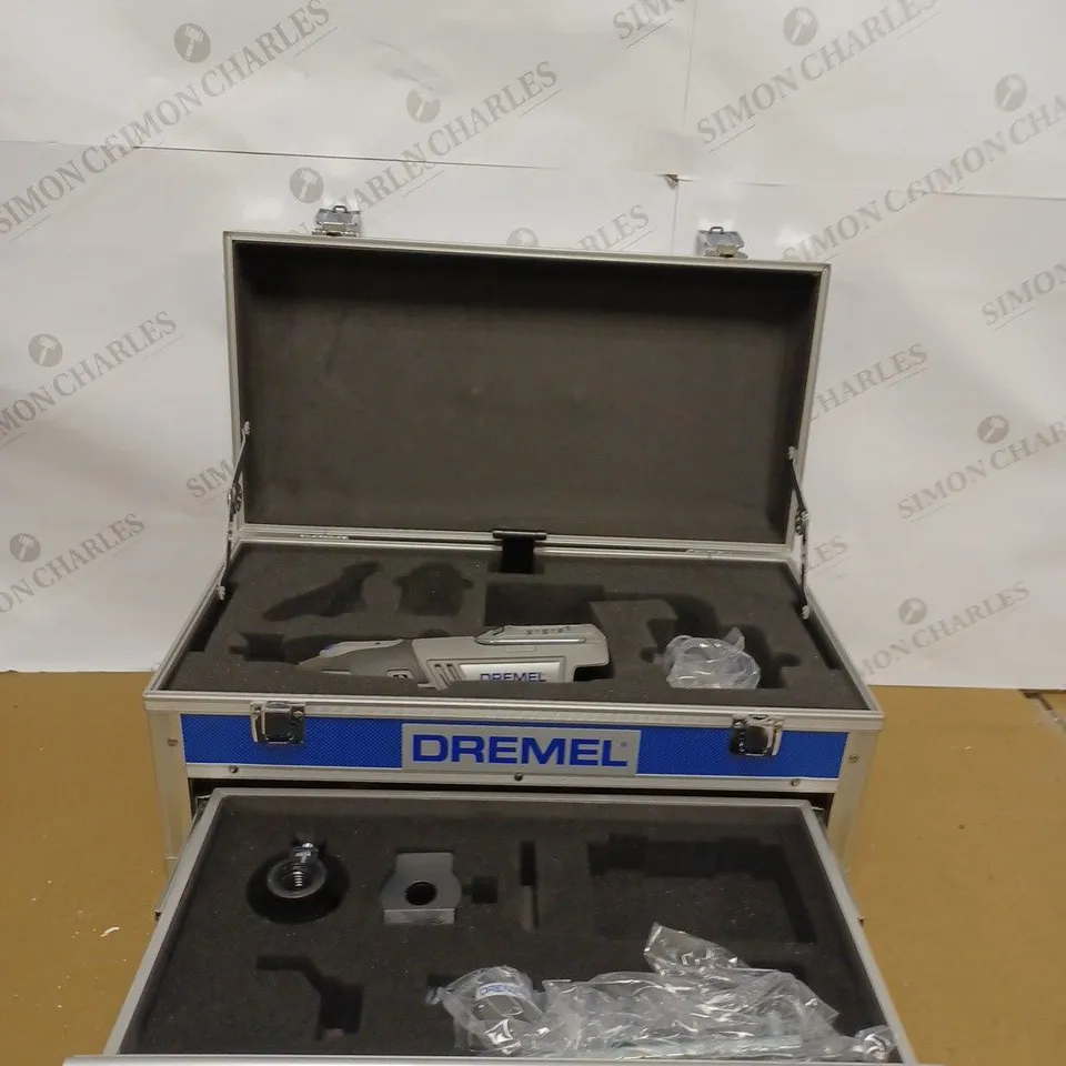 DREMEL 8220 CORDLESS PLATINUM EDITION WITH CASE