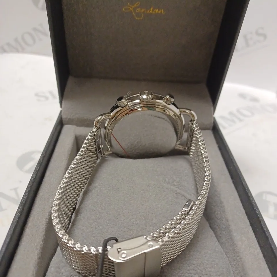 EARNSHAW DUAL TIME SILVER MESH STRAP WRISTWATCH