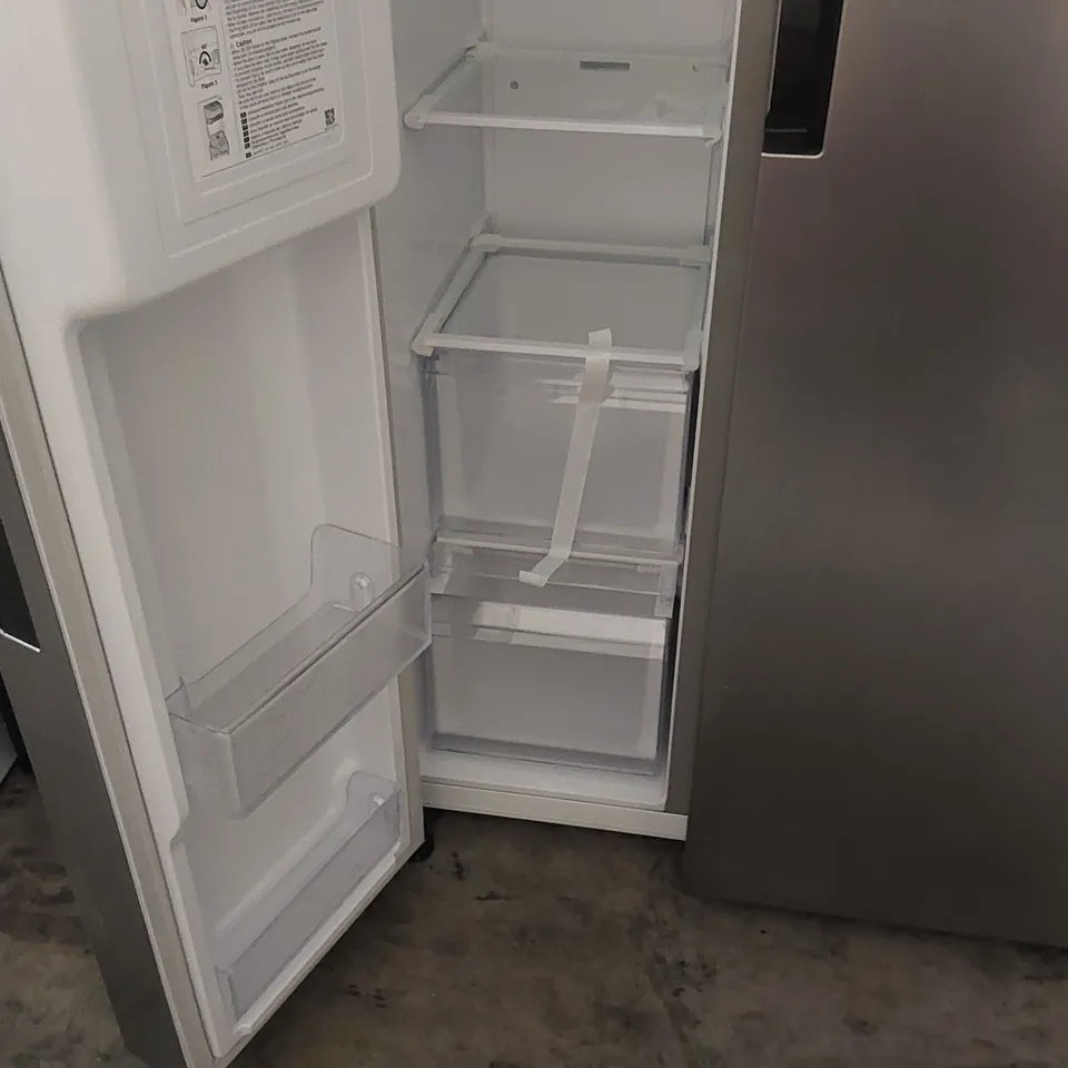 SAMSUNG SERIES 7 RS67A8810S9/EU AMERICAN STYLE FRIDGE FREEZER WITH SPACEMAX™ TECHNOLOGY - SILVER