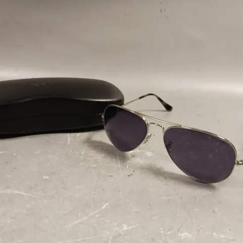 RAY-BAN AVIATOR METAL II SUNGLASSES
