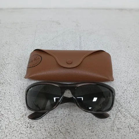 RAY-BAN SUNGLASSES WITH BROWN CASE