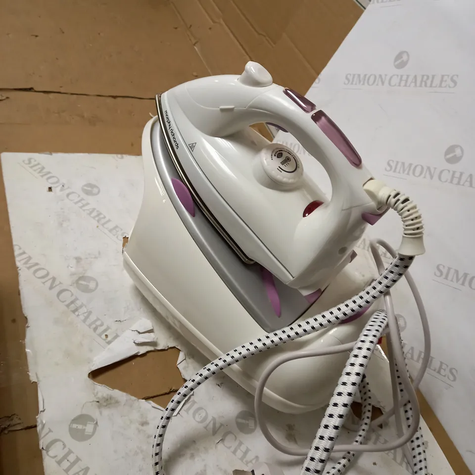 MORPHY RICHARDS JET STEAM GENERATOR IRON PINK/WHITE