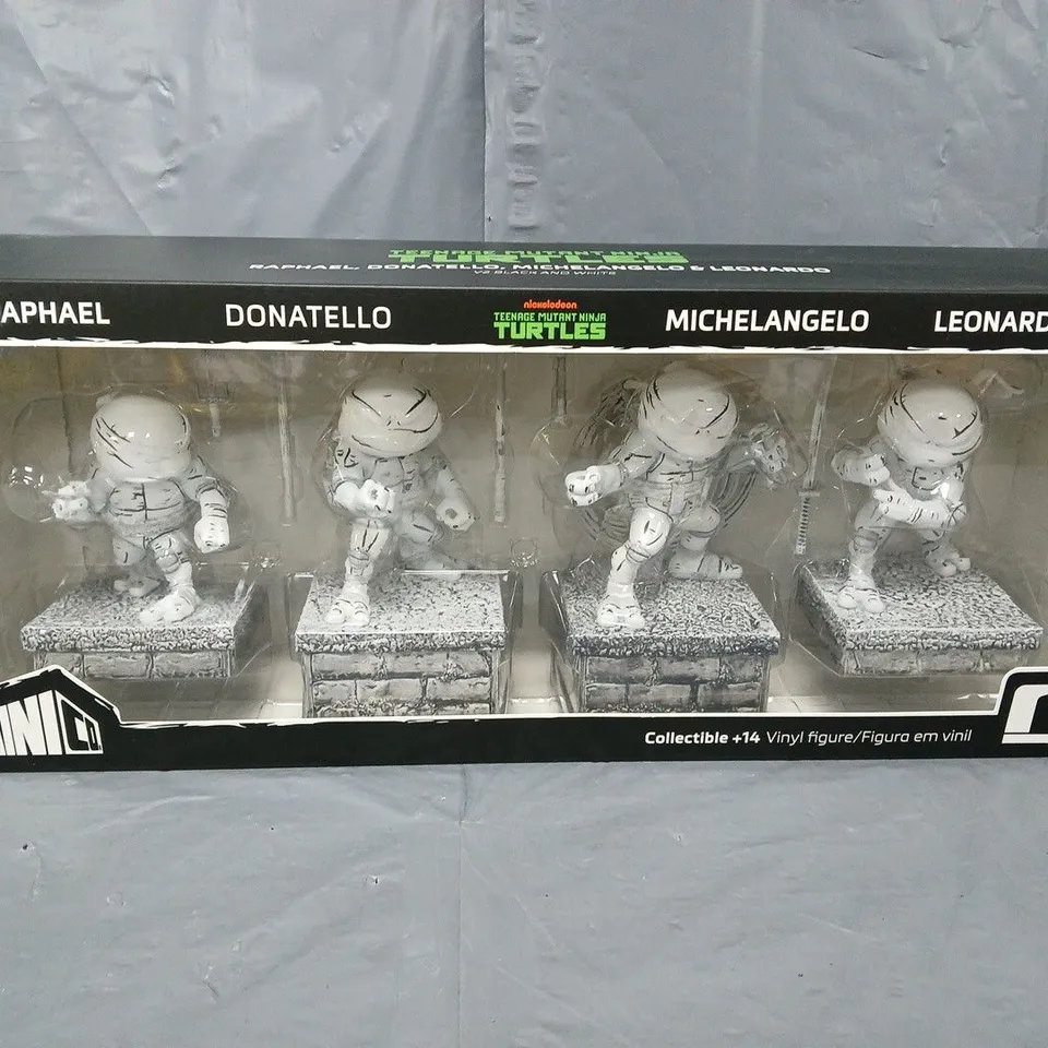 MINICO TMNT V2 PVC FIGURE 4-PIECE SET (BLACK & WHITE VERSION)