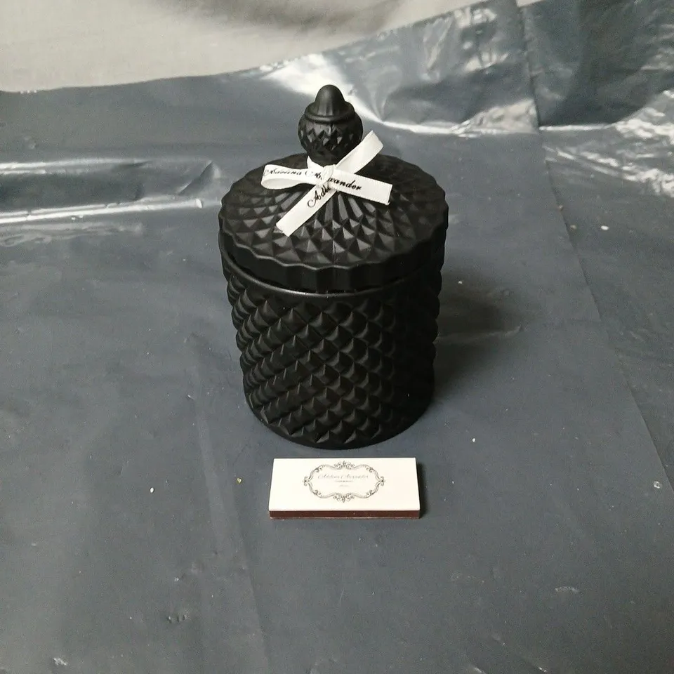 ADELINA ALEXANDER LONDON SCENTED CANDLE IN BOX