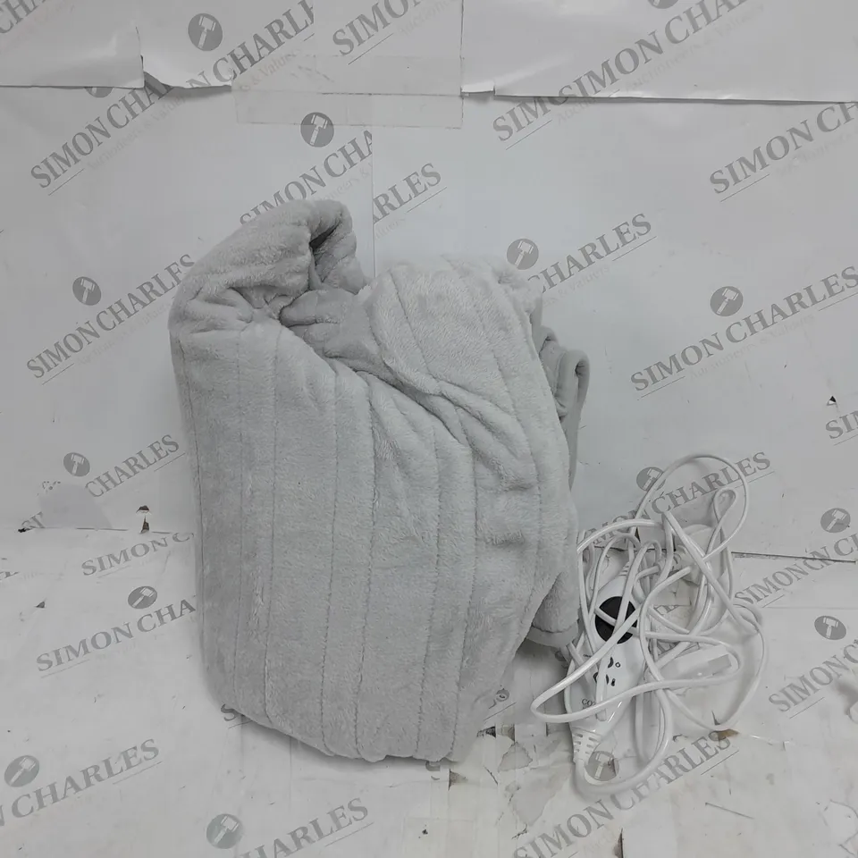 BOXED COZEE HOME VELVETSOFT HEATED THROW IN LIGHT GREY