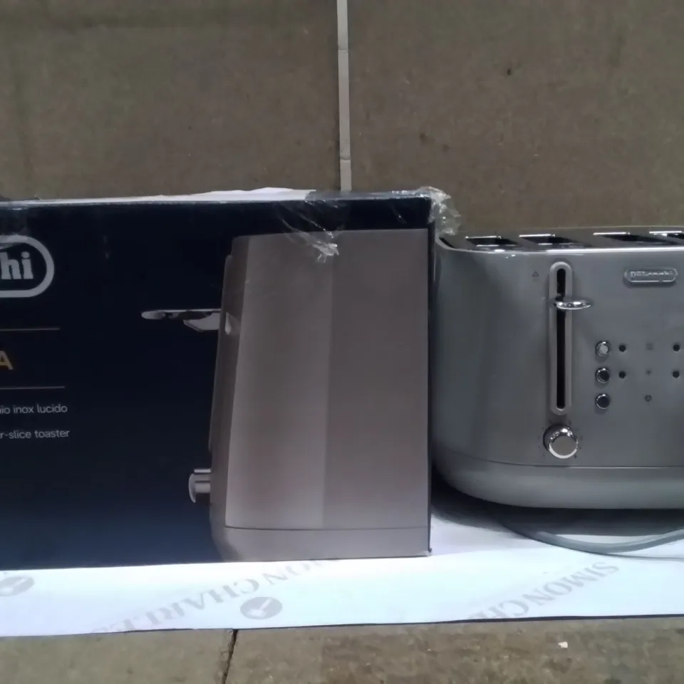BOXED DELONGHI TOASTER