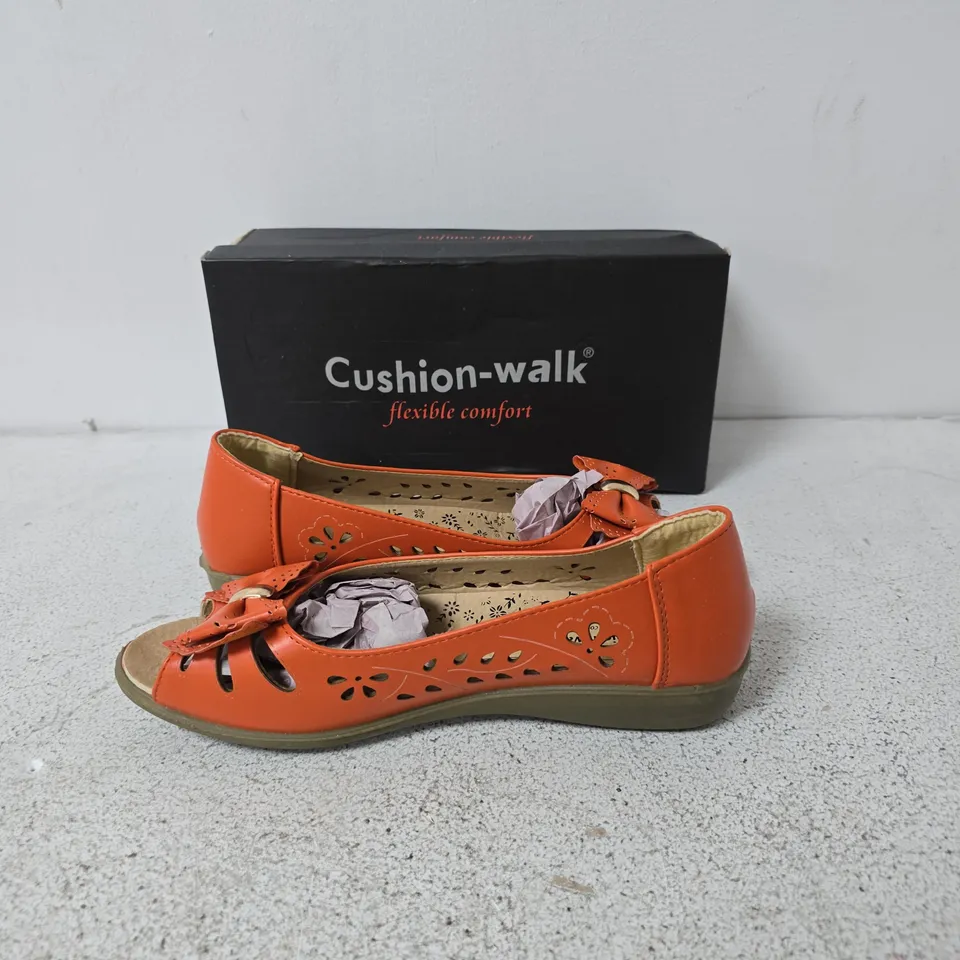 CUSHION-WALK WOMEN'S ORANGE SANDALS UK7 – BOXED