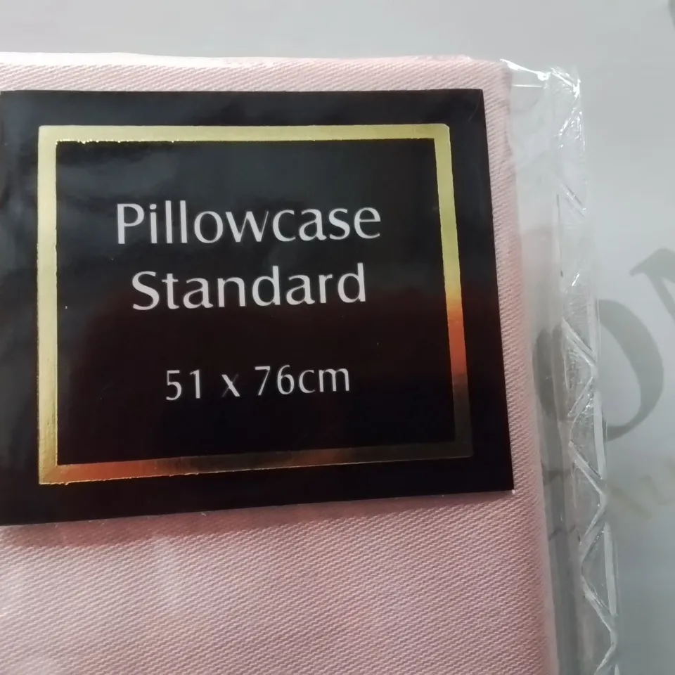 BRAND NEW BELLEDORM EGYPTIAN COTTON 200 THREAD COUNT PILLOW CASE -PINK-
