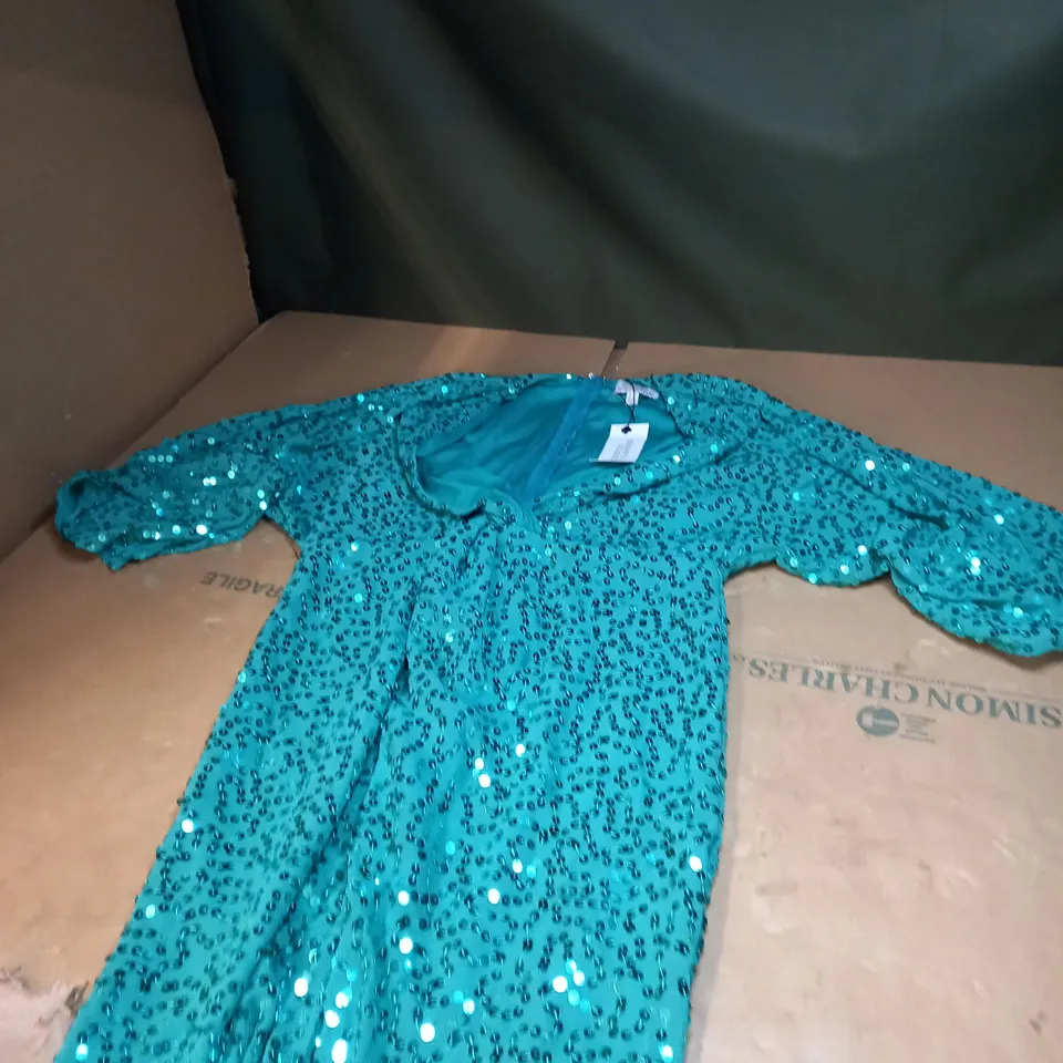 SEQUIN TWIST FRONT MIDI DRESS IN GREEN SIZE 12