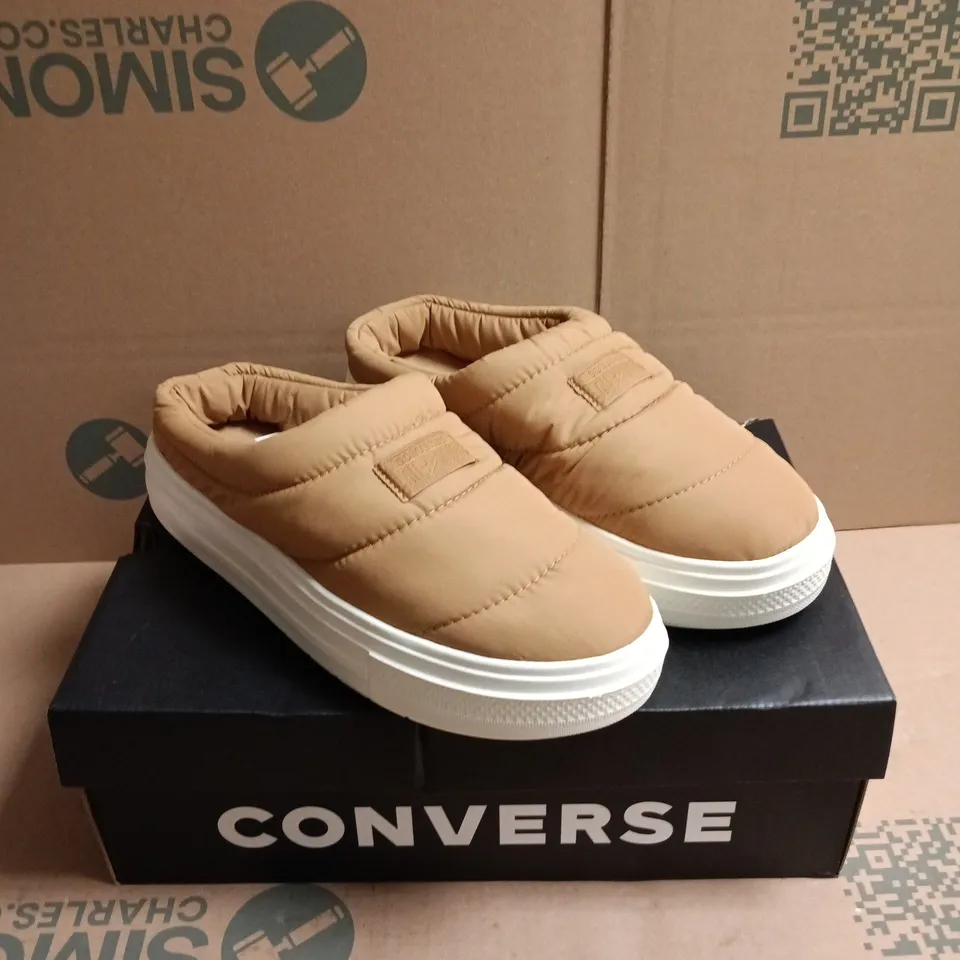 BOXED PAIR OF CONVERSE CHUCK TAYLOR ALL STAR ELEMENTS MULES - 8