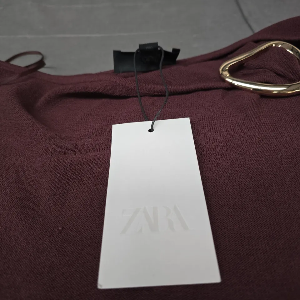 ZARA BURGUNDY KNIT DRESS, UK SIZE M 